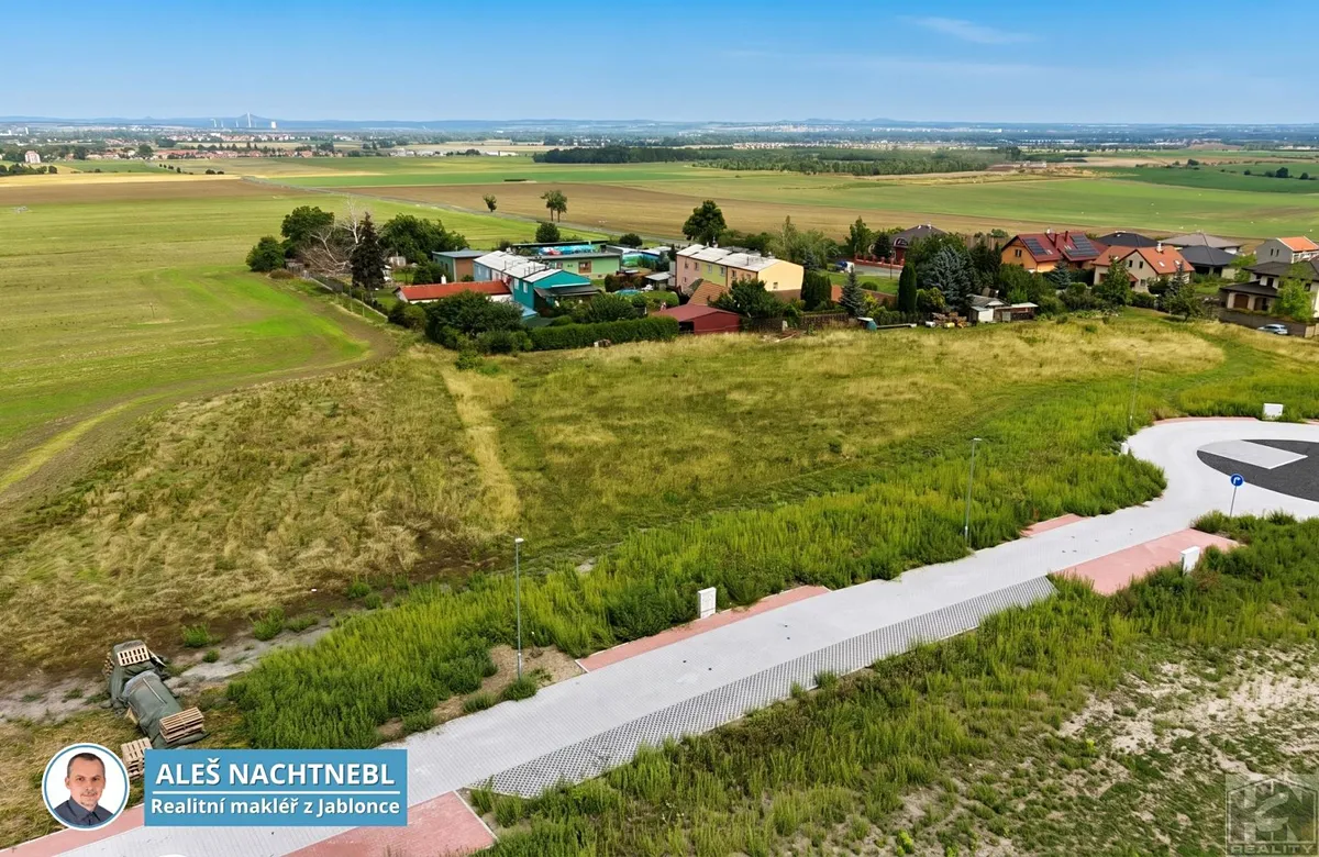 Prodej stavebního pozemku 800 m²